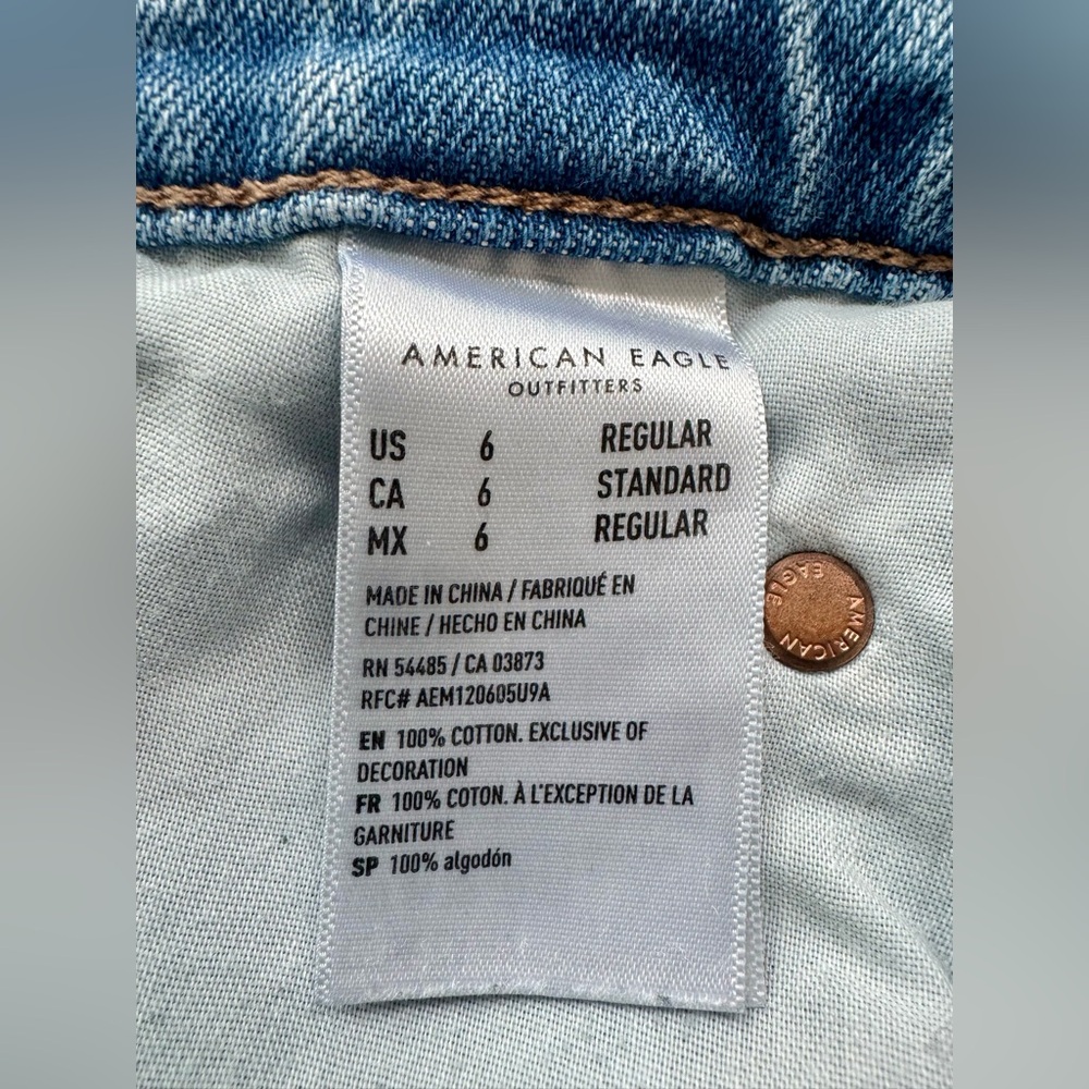 American Eagle Outfitters Light Blue Mid Rise 90s Bootcut Jeans Size 6 - Picture 12 of 14